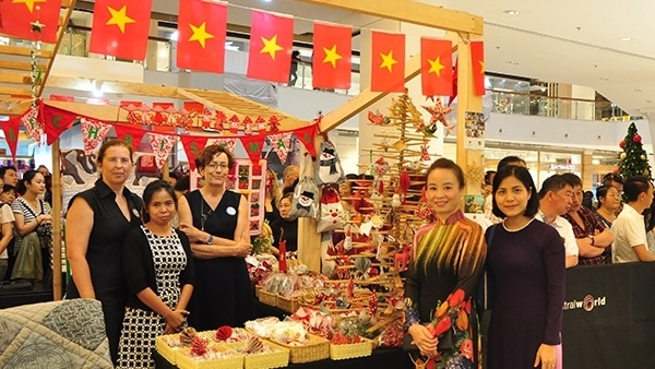Bangkok le Vietnam au 64e Bazar de la communauté diplomatique