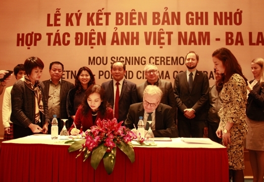 Vietnam - Pologne  Signature du mémorandum de coopération dans le cinéma