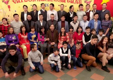 Les Vietnamiens en Lituanie accueillent le Têt du Chien 2018