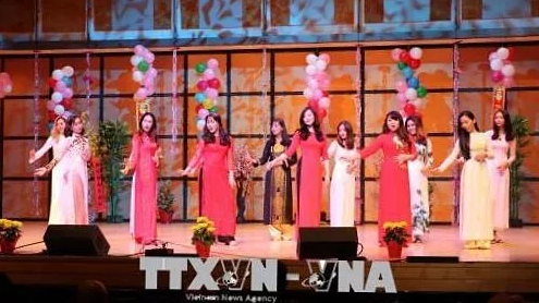 Les Vietnamiens au Canada célèbrent le Têt traditionnel
