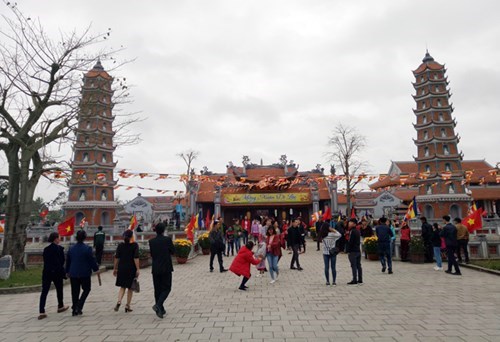 Plus de 145 000 touristes à Quang Binh pendant le Têt traditionnel