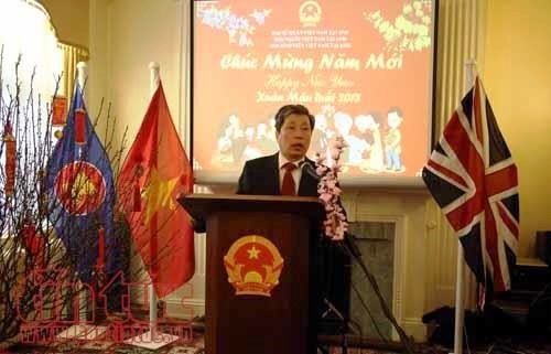 Les Vietnamiens au Royaume-Uni et au Canada fêtent le Nouvel An lunaire