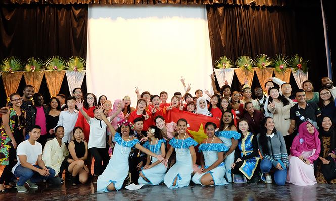 Les couleurs vietnamiennes au Gala asiatique à Cuba