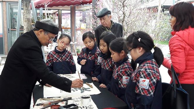 Hanoi Plus de 4 milliards de dollars de recettes dans la rue des livres du printemps