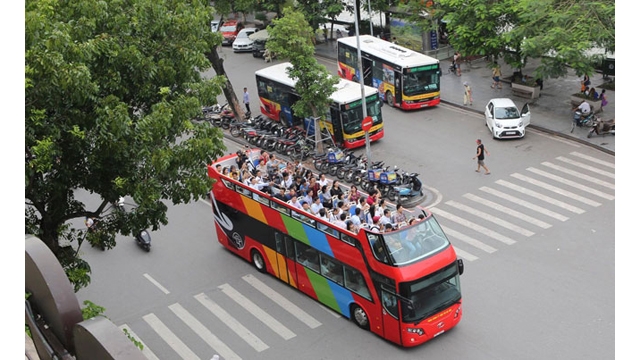 Inauguration expérimentale des bus à deux étages