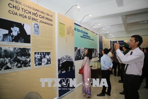 Thua Thien-Hue  exposition Le Président Ho Chi Minh et des amis européens