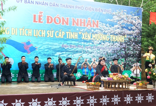 La fête Xên muong-Muong Thanh