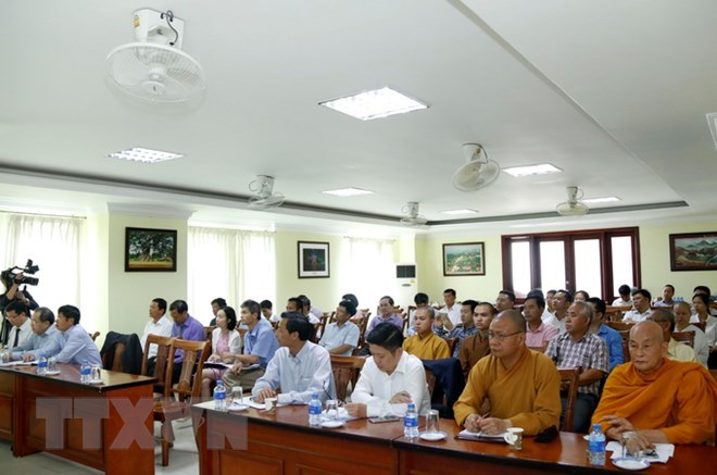 Edification d une communauté vietnamienne plus solide au Laos