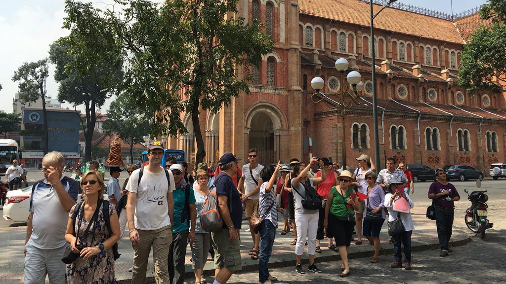 Touristes étrangers HCM-V en tête du pays