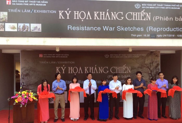 Exposition de croquis sur la guerre à Da Nang