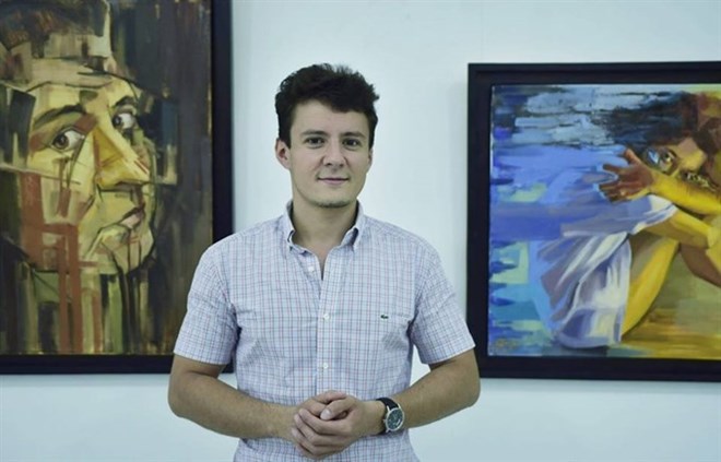 Un peintre roumain présente ses expériences au Vietnam
