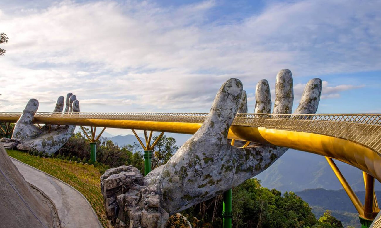 The Guardian fait l éloge du Golden Bridge de Bà Nà Hills