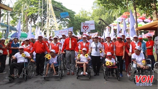 Hô Chi Minh-Ville  Plus de 5 000 participants au programme Pour les victimes de l agent orange dioxine et les handicapés
