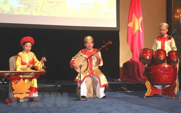 Présenter la culture vietnamienne à Singapour