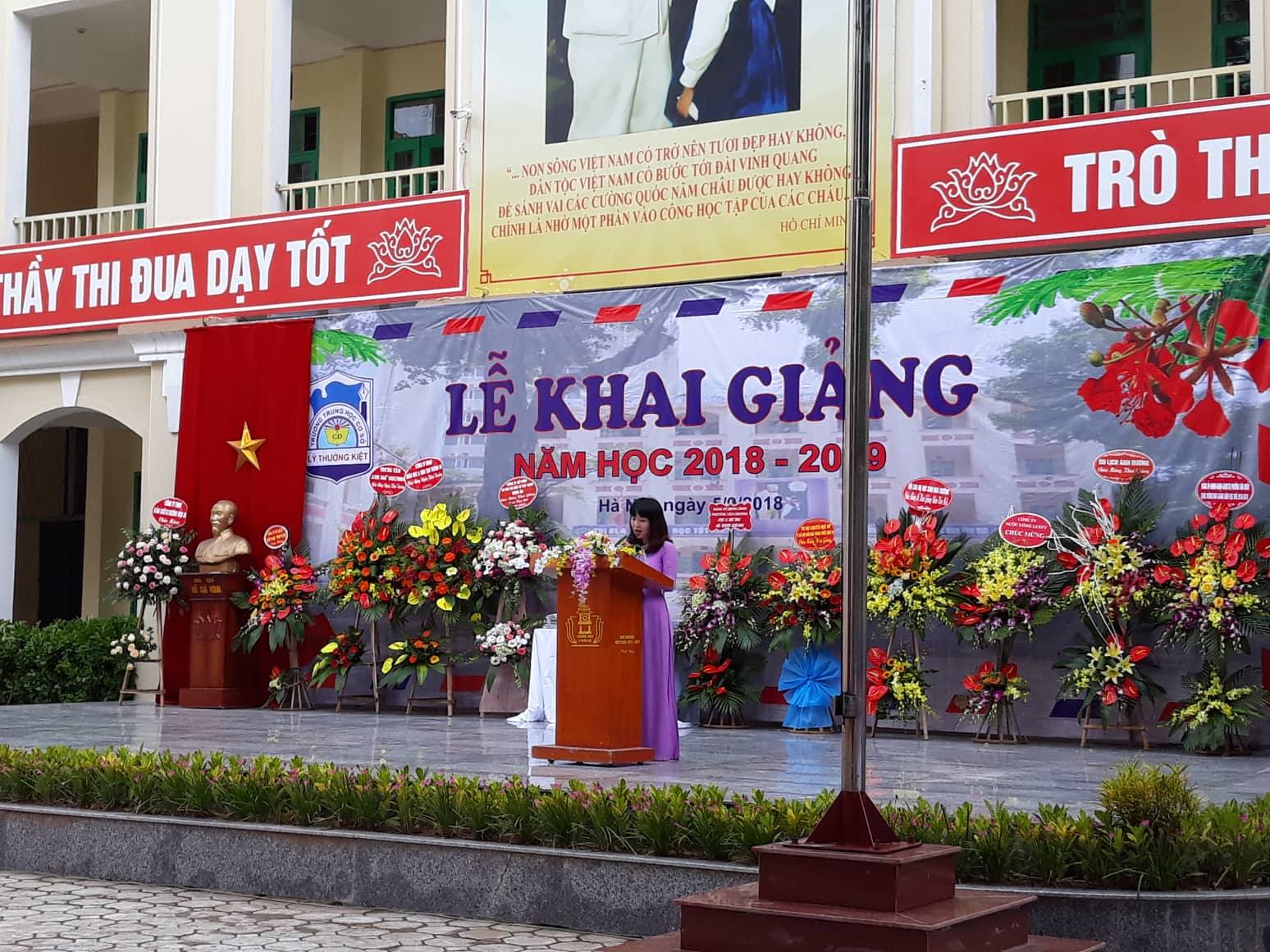Atmosphère de fête pour la rentrée scolaire