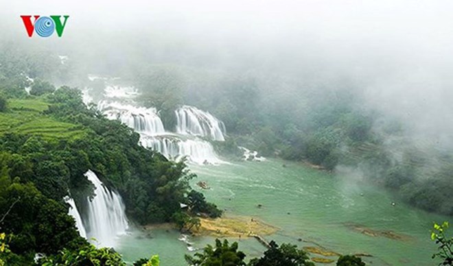 Festival du tourisme de la cascade de Ban Gioc