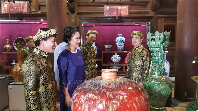 La céramique de Bat Trang à l’honneur au Temple de la Littérature