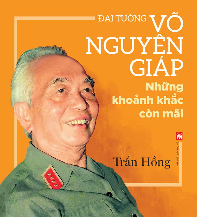 Publication d un livre de photos sur le général Vo Nguyên Giap