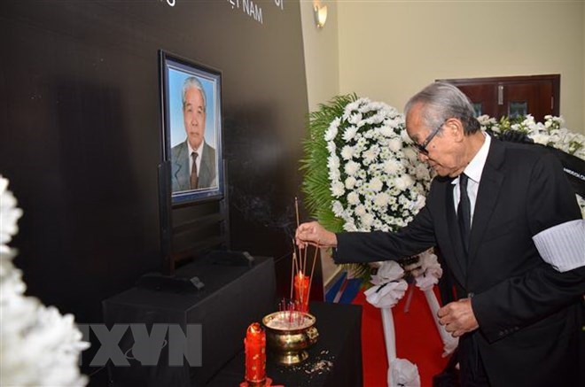 Cérémonies en mémoire de l’ancien secrétaire général Do Muoi au Cambodge et en Australie
