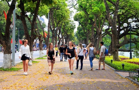 Le Vietnam accueille 12,8 millions de touristes étrangers en 10 mois