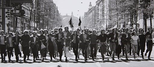 Réunification allemande une célèbre photographe allemande expose à Hanoi