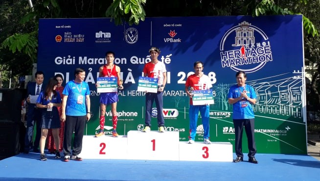Plus de 2 600 sportifs courent à la découverte du patrimoine de Hanoi