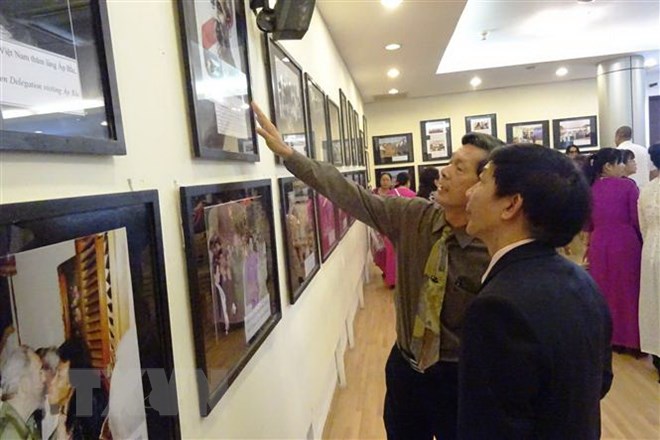 Ouverture de l exposition de photos Amitié et solidarité entre le Vietnam et Cuba à HCM-Ville