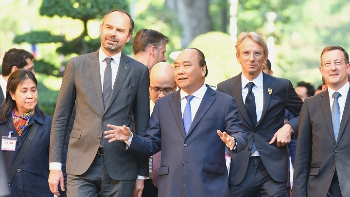 Cérémonie d’accueil du PM français à Hanoi