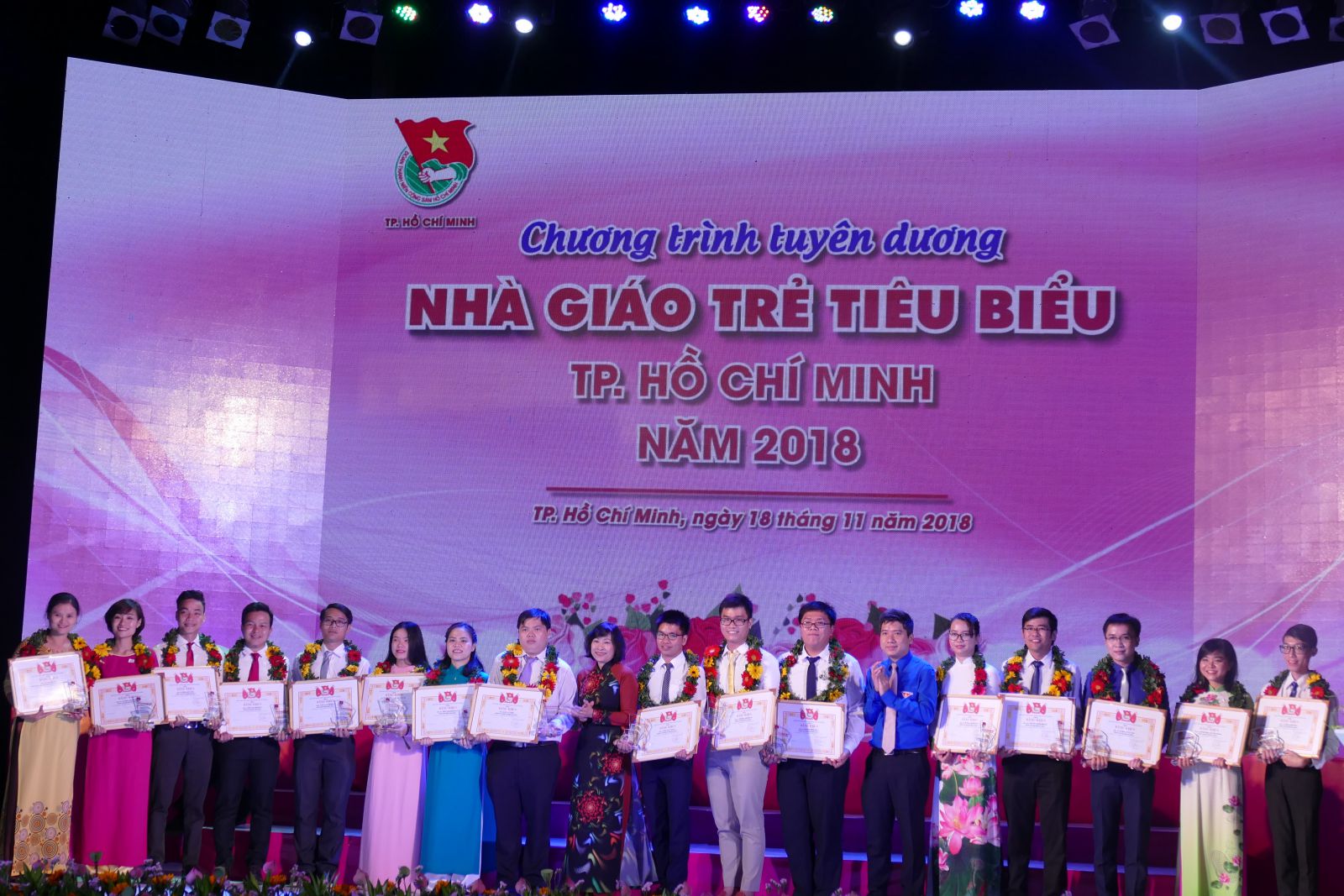 HCM-V  248 jeunes enseignants honorés en 2018