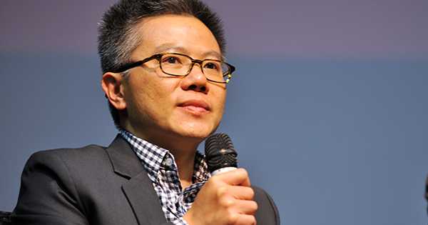 Le professeur Ngô Bao Châu reçoit le prix Maurice Audin 2016