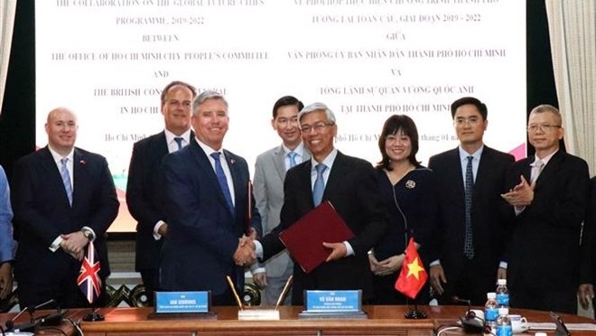 HCM-V s associe au Royaume-Uni pour construire une ville intelligente