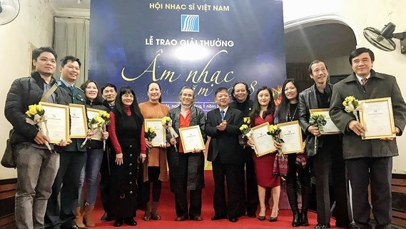 L Association des musiciens vietnamiens honore des œuvres musicales remarquables