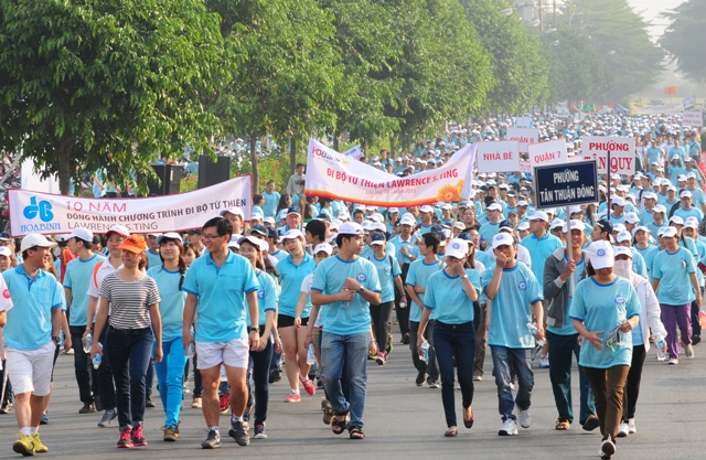 Têt Marche philanthropique en faveur des pauvres à Hô Chi Minh-Ville