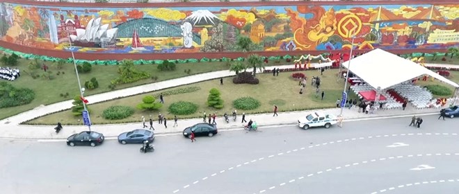 Inauguration de la fresque en céramique la plus grande du Vietnam à Quang Ninh