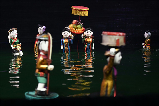 Présentation de l art des marionnettes vietnamiennes au public indien