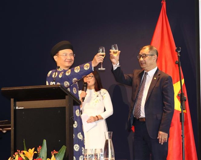 Les Vietnamiens d Australie, du Canada et d Arabie Saoudite célèbrent le Têt du Cochon