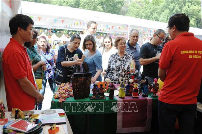 Des produits artisanaux vietnamiens présentés à Mexico