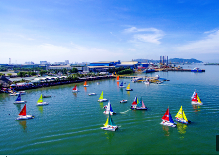 La course internationale de planche à voile à Ba Ria - Vung Tau