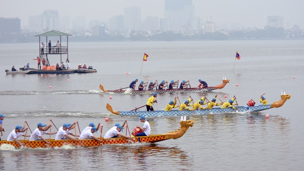 Ouverture du festival de courses des bateaux-dragons de Hanoï élargi 2019