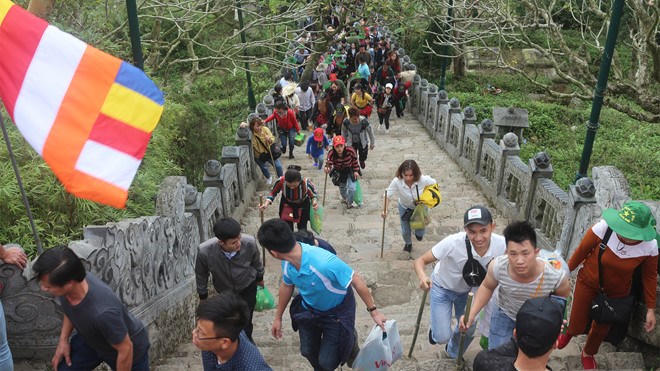 Quang Ninh un nombre record de touristes à l’occasion du Nouvel an lunaire