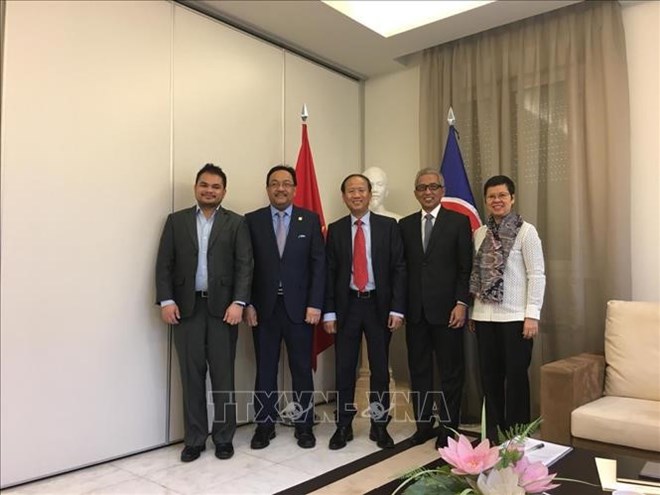 Le Vietnam assume la présidence tournante du Comité de l’ASEAN à Madrid