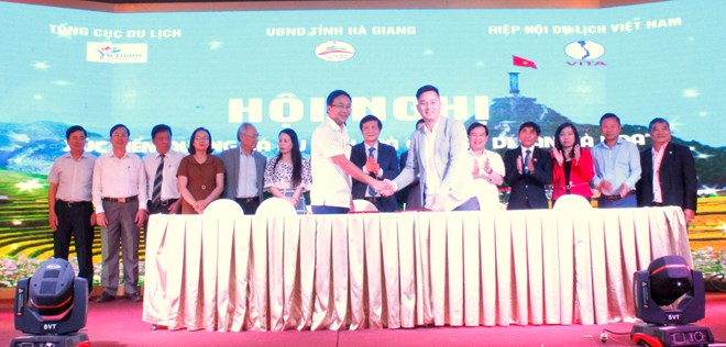Ha Giang promeut son tourisme dans la région Centre