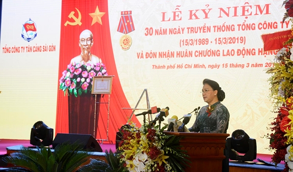 La Compagnie générale Tân Cang contribue à la mise en œuvre de la stratégie maritime nationale