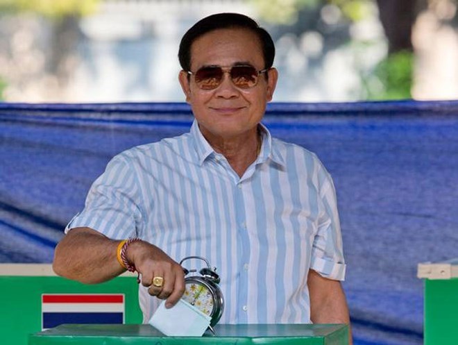 Thaïlande le parti au pouvoir en tête des élections avec 7 millions de votes