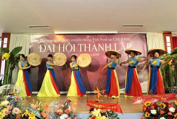 Préserver et développer les arts traditionnels vietnamiens en Allemagne