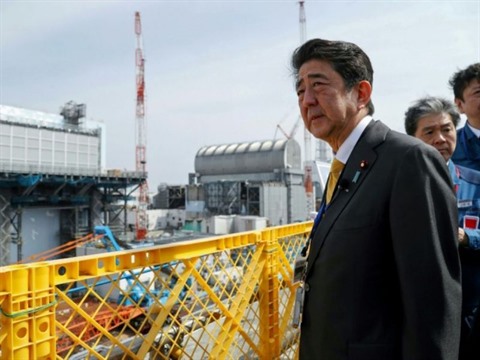 Fukushima début d une nouvelle opération délicate