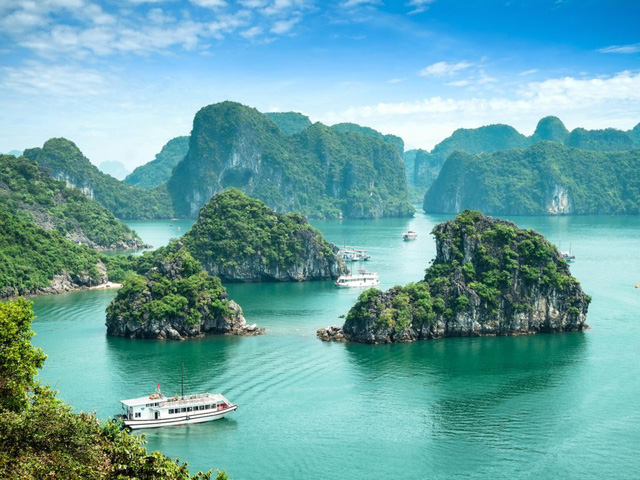 La baie d Ha Long parmi les merveilles naturelles du monde