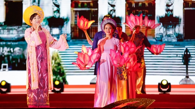 Ouverture du Festival de la culture traditionnelle vietnamienne