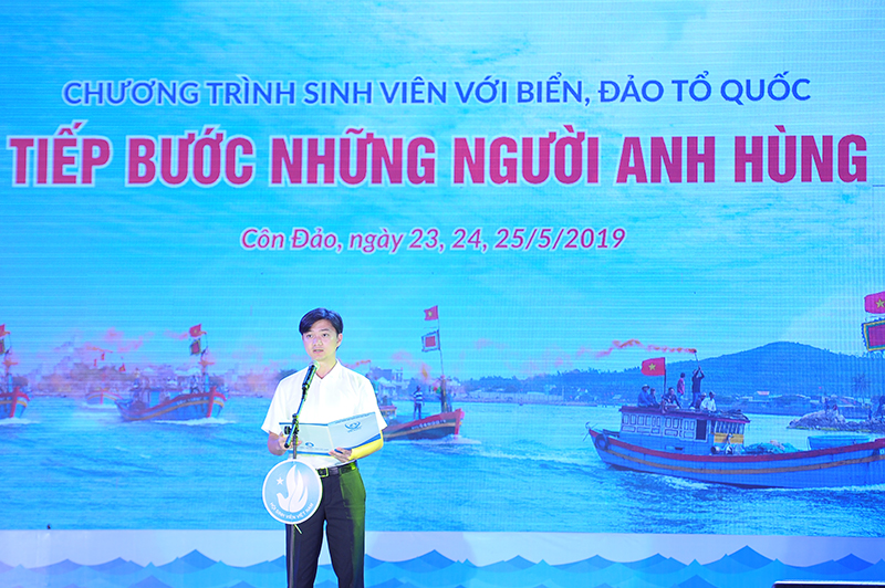 Les étudiants vietnamiens s’orientent vers la mer et les îles du pays