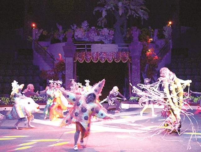 Un spectacle de cirque appelle les gens à protéger l environnement